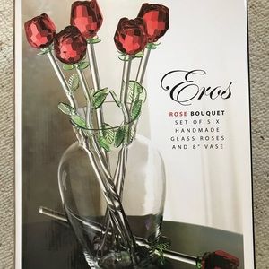 Handmade 6 Glass Roses With 8” Vase